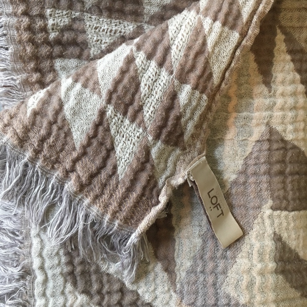 Super Cozy LOFT Scarf